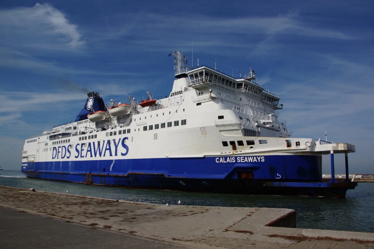 DFDS-Fähre Calais Seaways im Hafen Calais