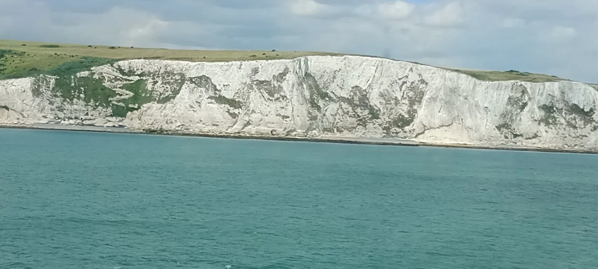 White Cliffs of Dover – Blick von der Fähre aus dem Ärmelkanal