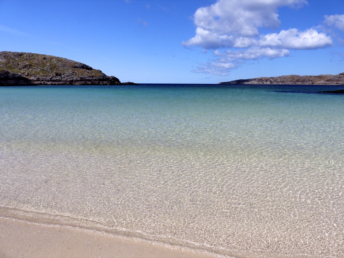 Achmelvich Beach - weisser Sandstrand an der schottischen Westküste
